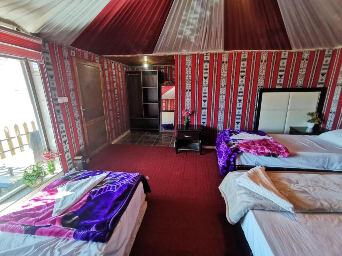 Wadi Rum Oscar Camp Exteriör bild
