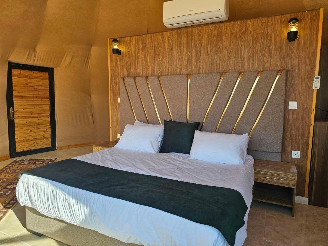 Wadi Rum Oscar Camp Exteriör bild