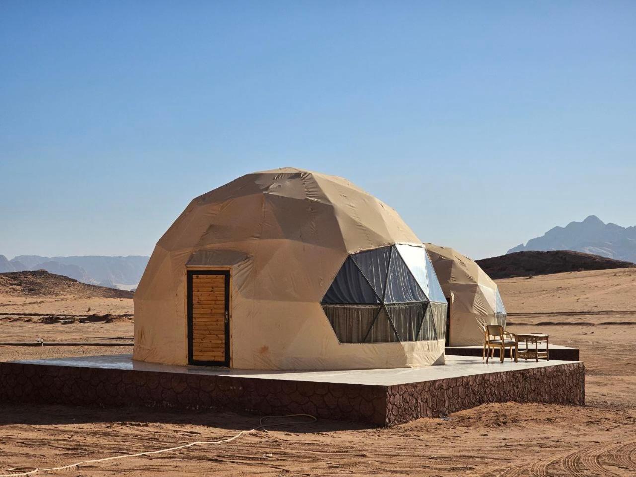 Wadi Rum Oscar Camp Exteriör bild
