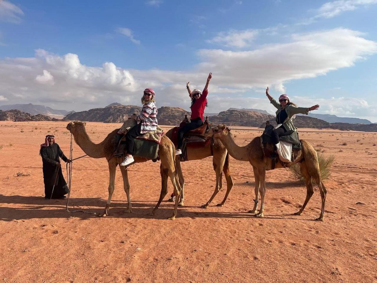 Wadi Rum Oscar Camp Exteriör bild