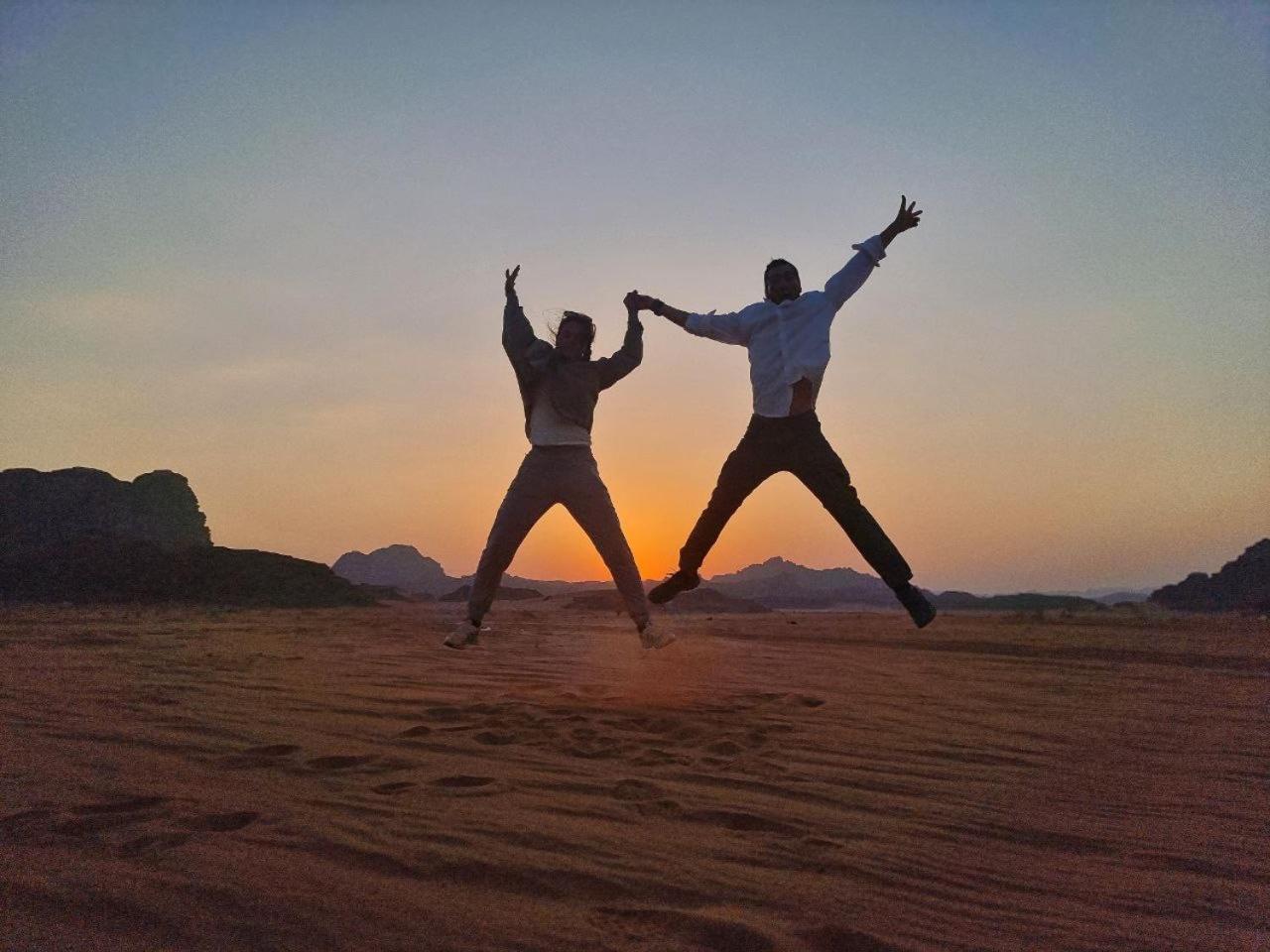Wadi Rum Oscar Camp Exteriör bild