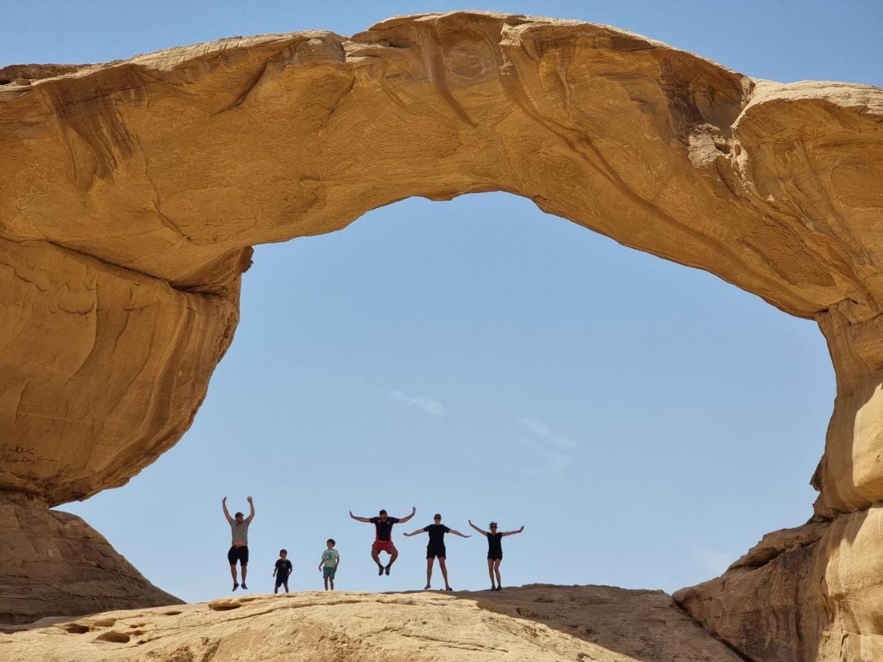 Wadi Rum Oscar Camp Exteriör bild